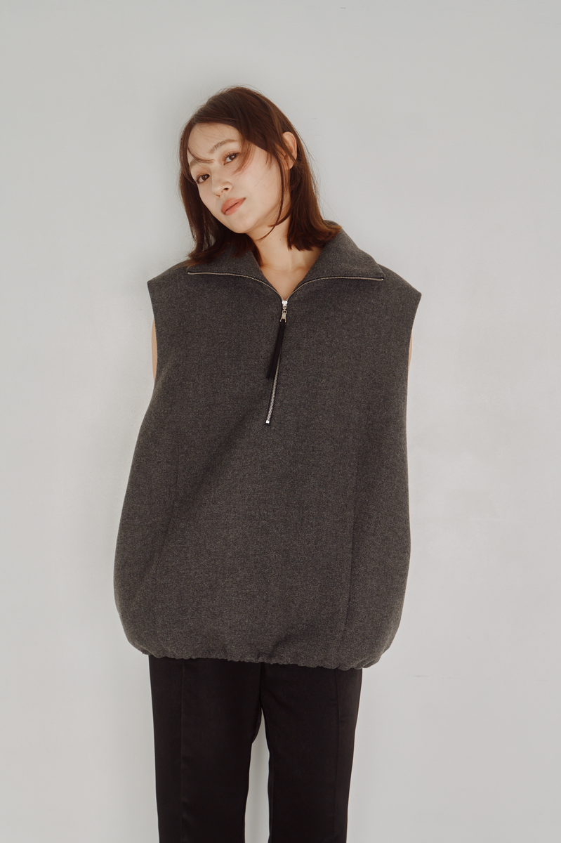 トップス Hella WOOL HIGHNECK VEST Wool High Neck Vest - Hella (ヘラ）公式通販サイト