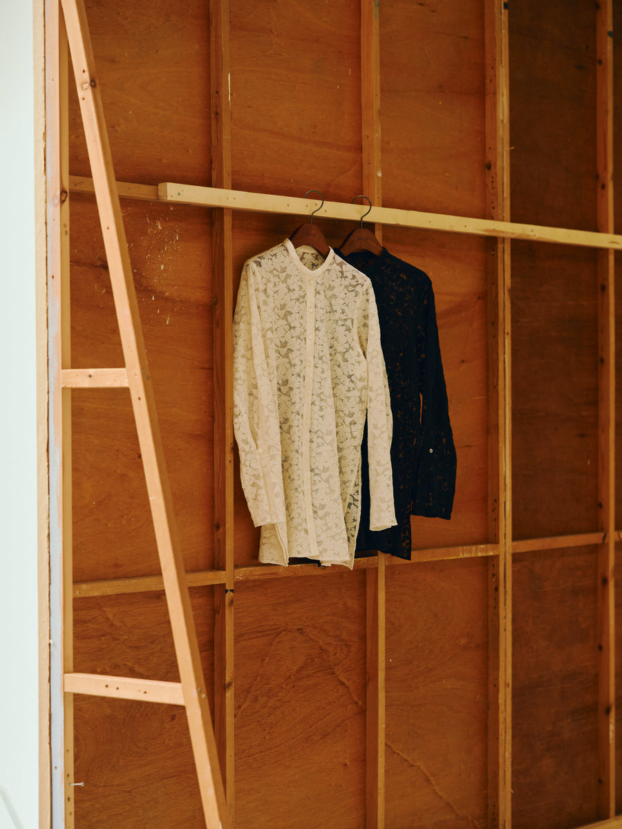 【新品】Hella tulle embroidery shirt アイボリー 楽天市場】【即納】Hella ヘラtulle embroidery shirt チュール