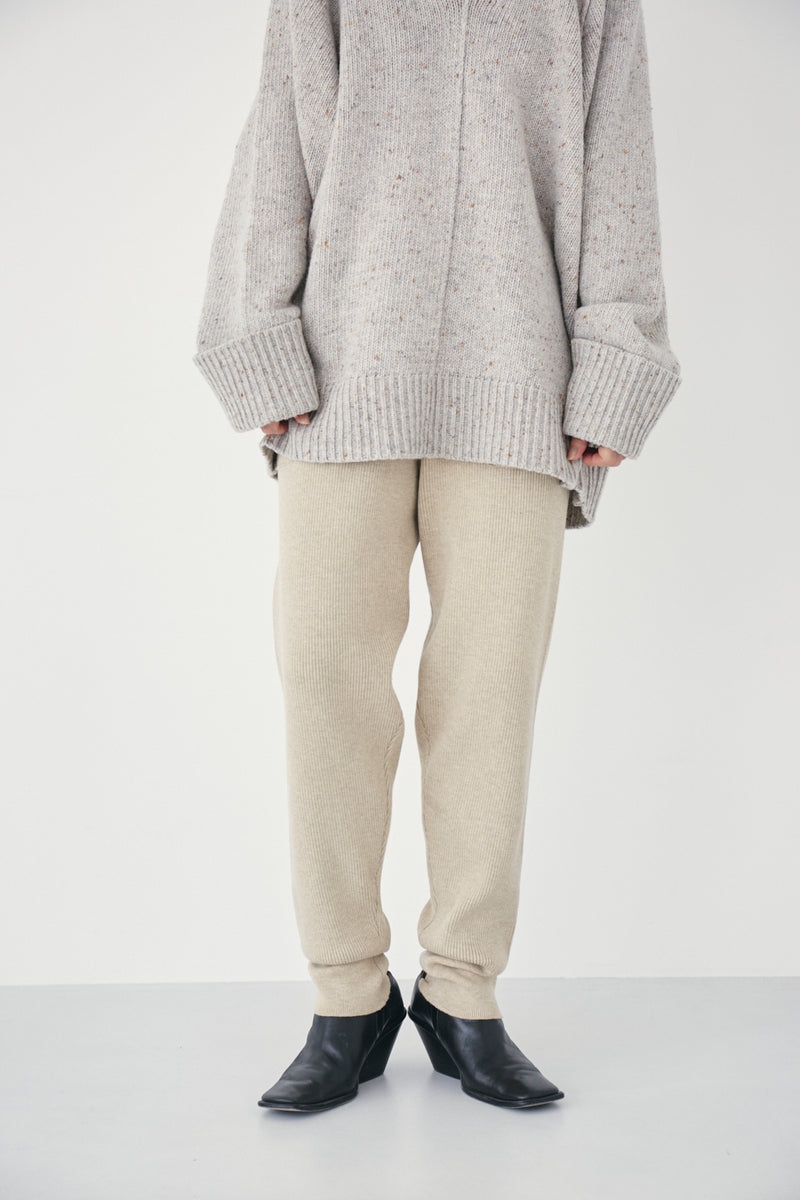 button slit cocoon jogger knit PT ニットパンツ KNIT JOGGER PT - Hella (ヘラ）公式通販サイト