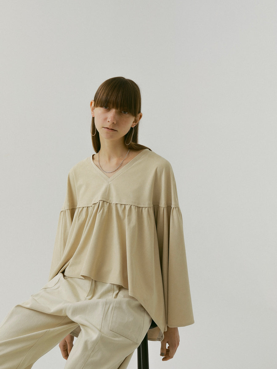 SUEDE GATHER BLOUSE - Hella (ヘラ）公式通販サイト