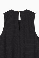 画像をギャラリービューアに読み込む, Check Flare Panel Dress
