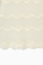 画像をギャラリービューアに読み込む, Flocked Lace Sheer Top
