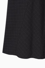 画像をギャラリービューアに読み込む, Check Flare Panel Dress
