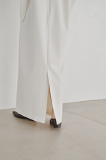 画像をギャラリービューアに読み込む, Flow Sleeve V Dress
