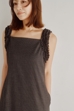 画像をギャラリービューアに読み込む, Tweed Frill Column Dress
