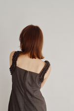 画像をギャラリービューアに読み込む, Tweed Frill Column Dress
