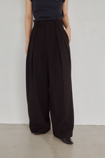 画像をギャラリービューアに読み込む, Double Tuck Twill Pants

