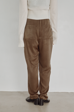画像をギャラリービューアに読み込む, Pintuck Tapered Pants
