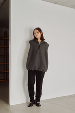 画像をギャラリービューアに読み込む, Wool High Neck Vest
