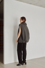 画像をギャラリービューアに読み込む, Wool High Neck Vest
