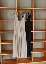 画像をギャラリービューアに読み込む, Tulle Insert V Dress
