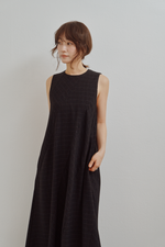 画像をギャラリービューアに読み込む, Check Flare Panel Dress
