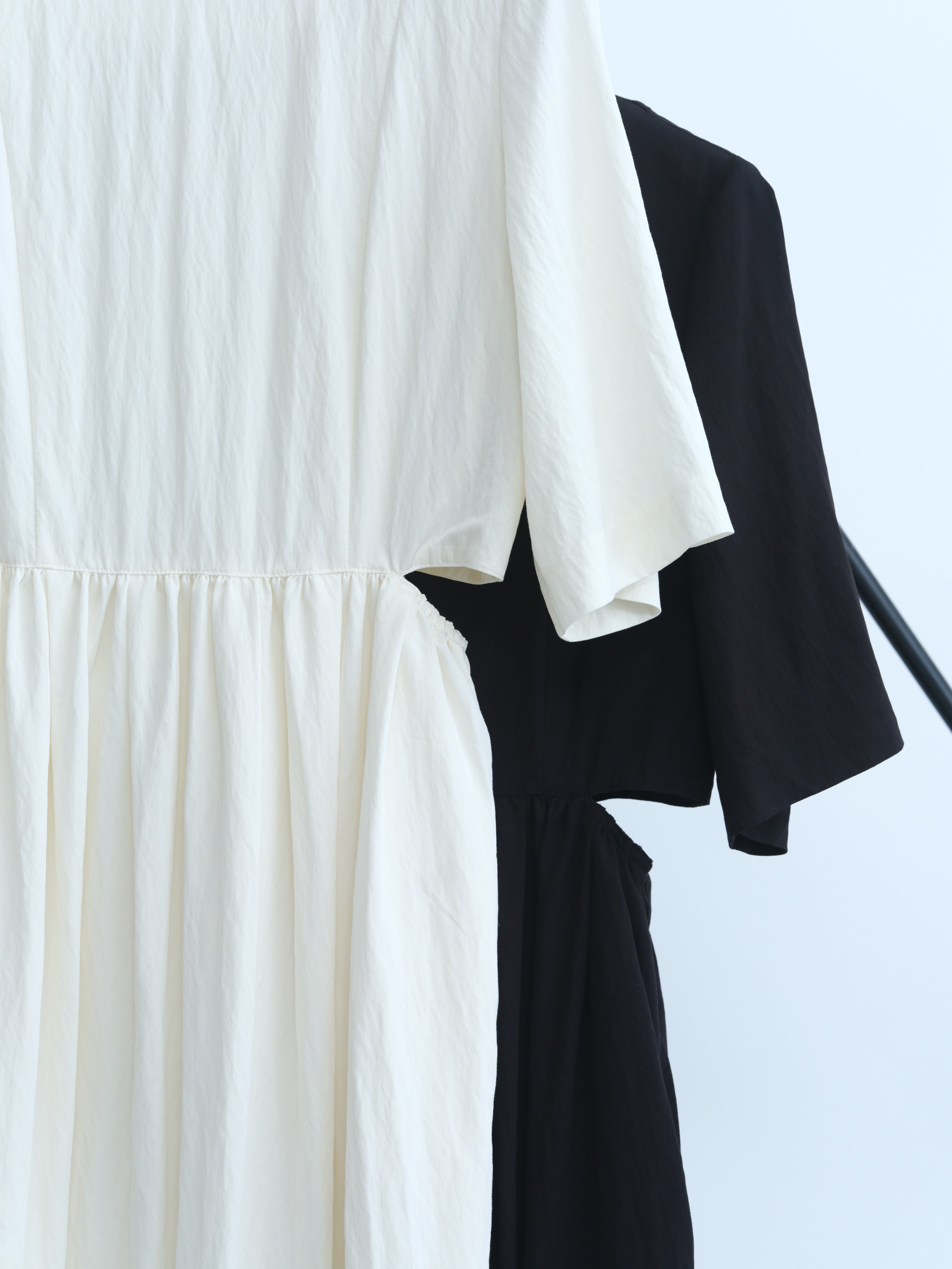 waist side slit cocoon dress - Hella (ヘラ）公式通販サイト