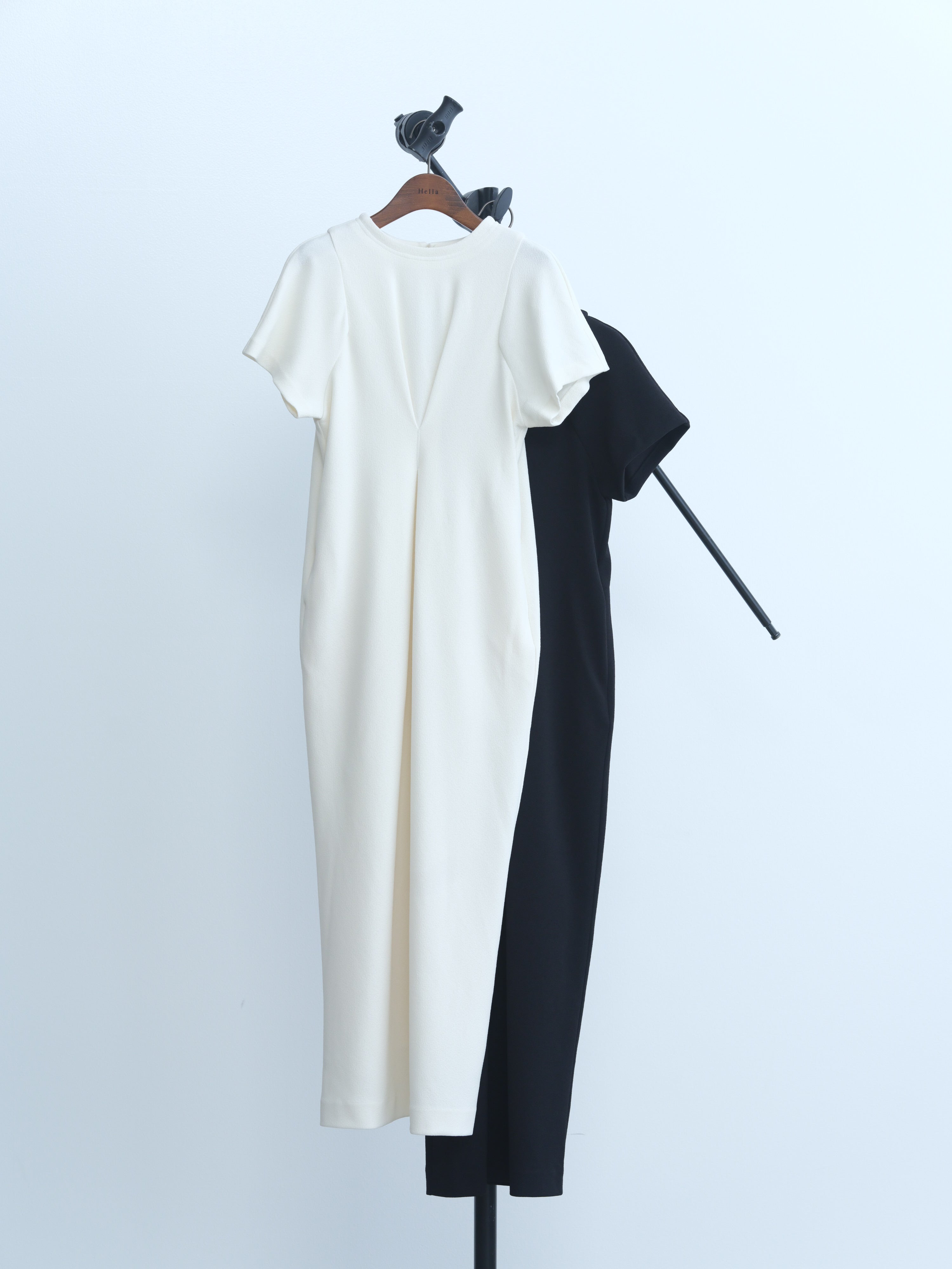 front tuck cocoon dress - Hella (ヘラ）公式通販サイト