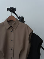 画像をギャラリービューアに読み込む, cut off cropped shirt
