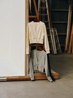 画像をギャラリービューアに読み込む, front tuck cropped sweat
