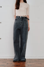 画像をギャラリービューアに読み込む, side hem slit denim
