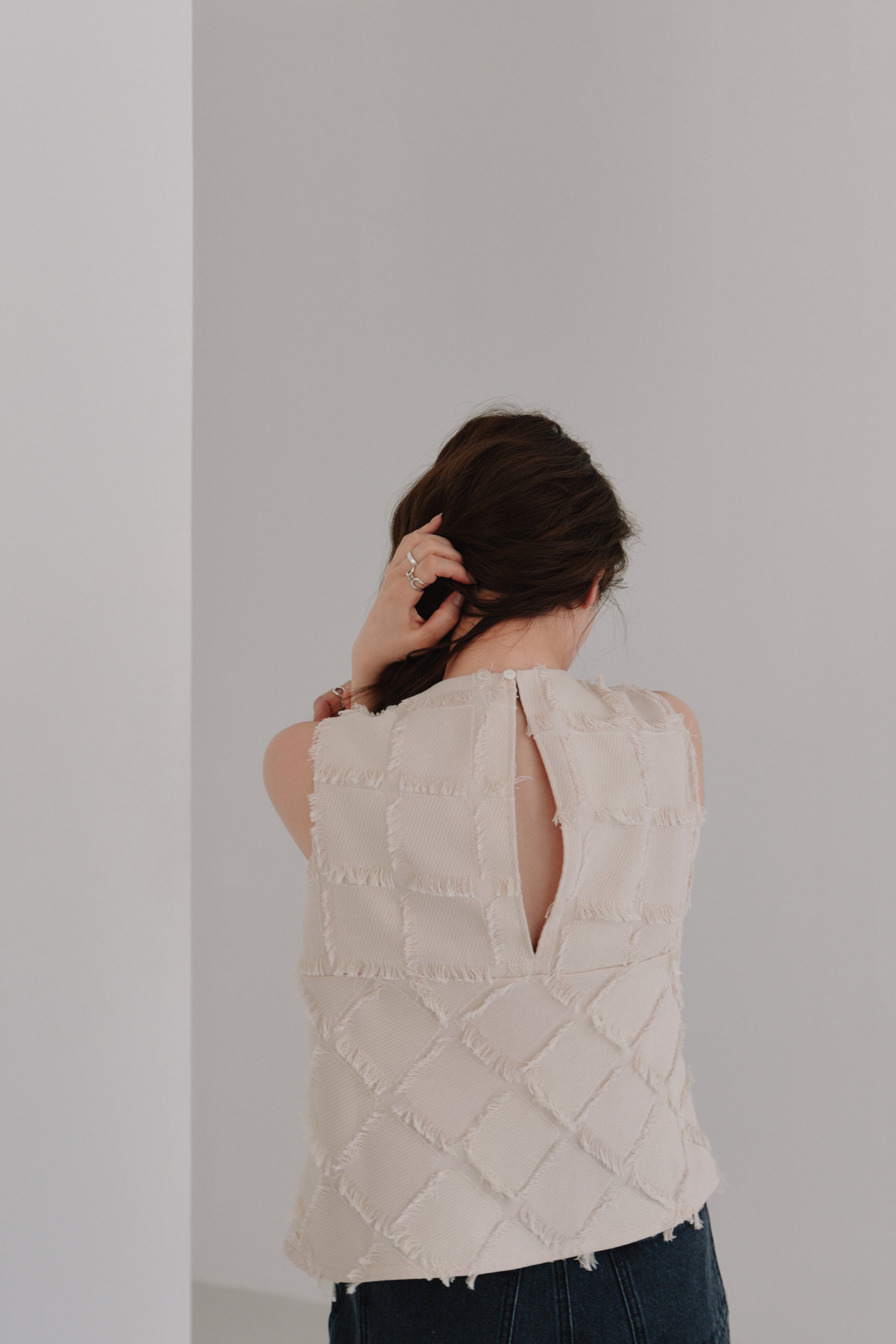 cut jacquard check blouse