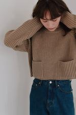 画像をギャラリービューアに読み込む, cropped knit pullover

