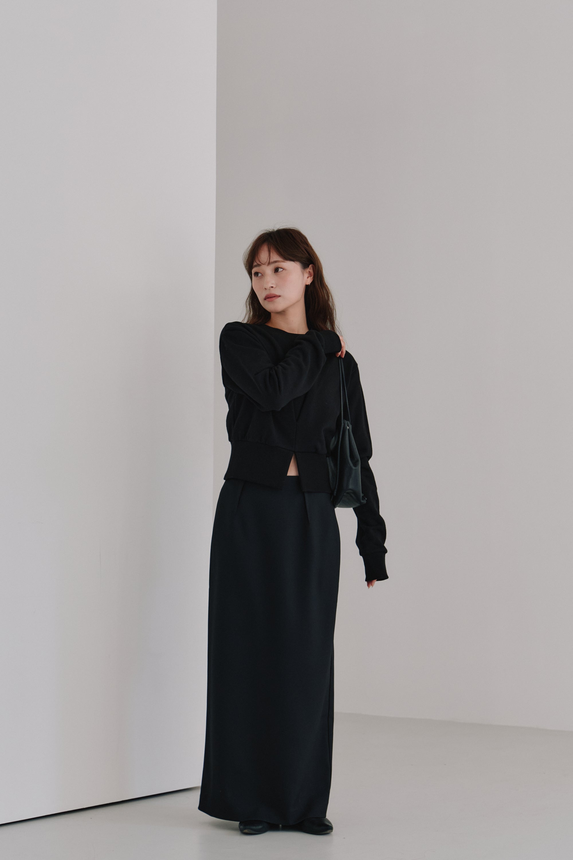 front tuck cropped sweat