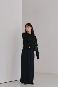 front tuck cropped sweat
