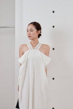 画像をギャラリービューアに読み込む, lace tie over dress
