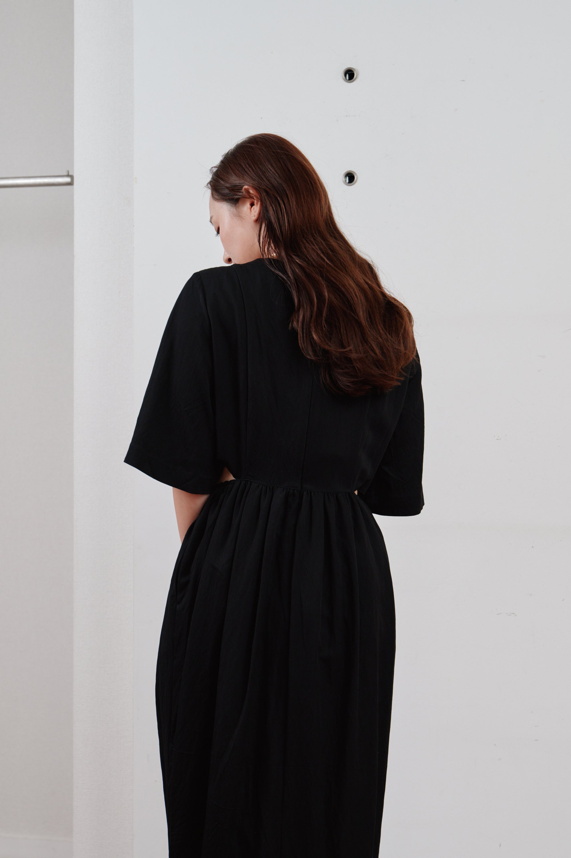 ワンピース Hella waist side slit cocoon dress 36 waist side slit cocoon dress - Hella (ヘラ）公式通販サイト