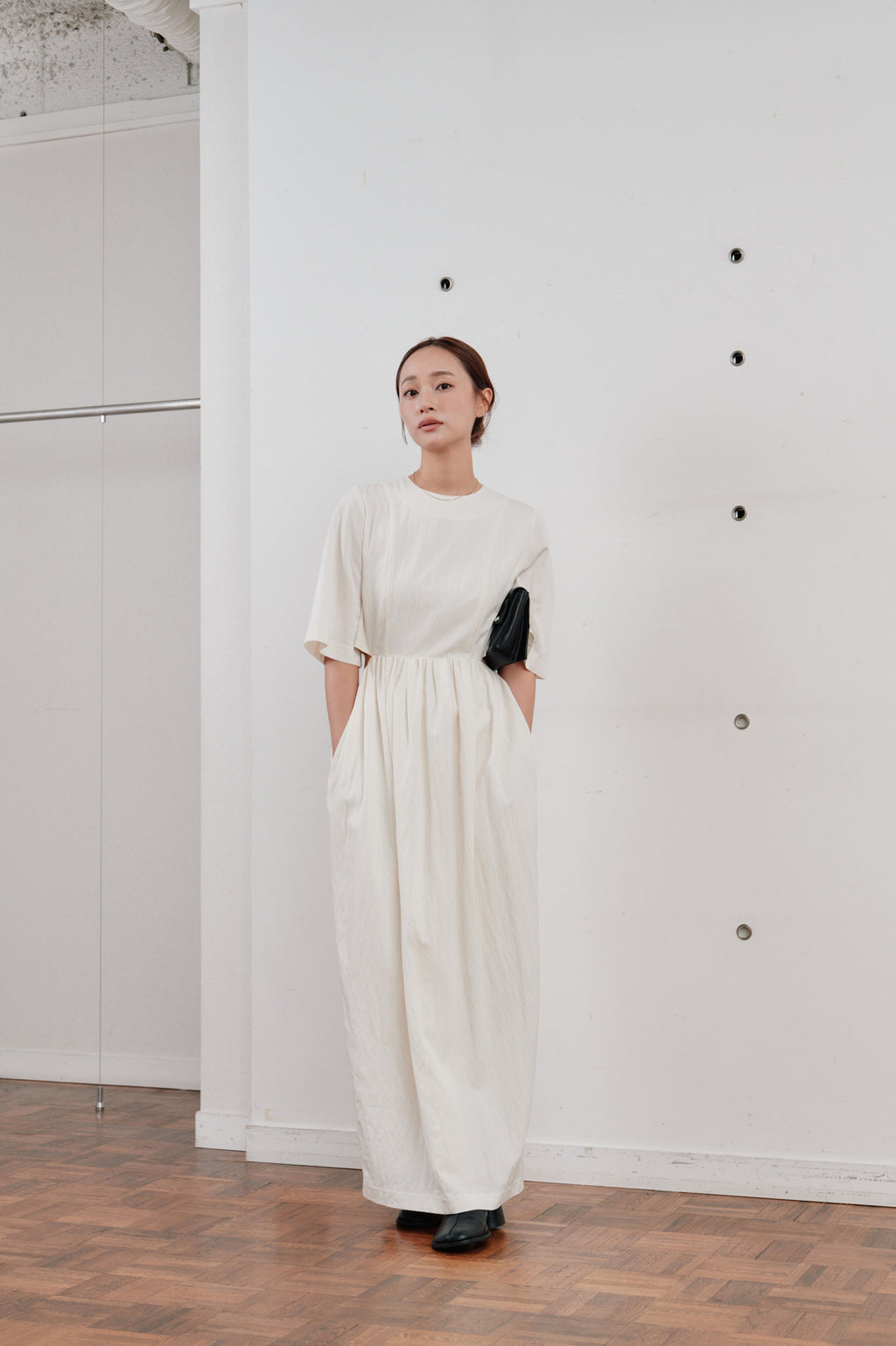 waist side slit cocoon dress