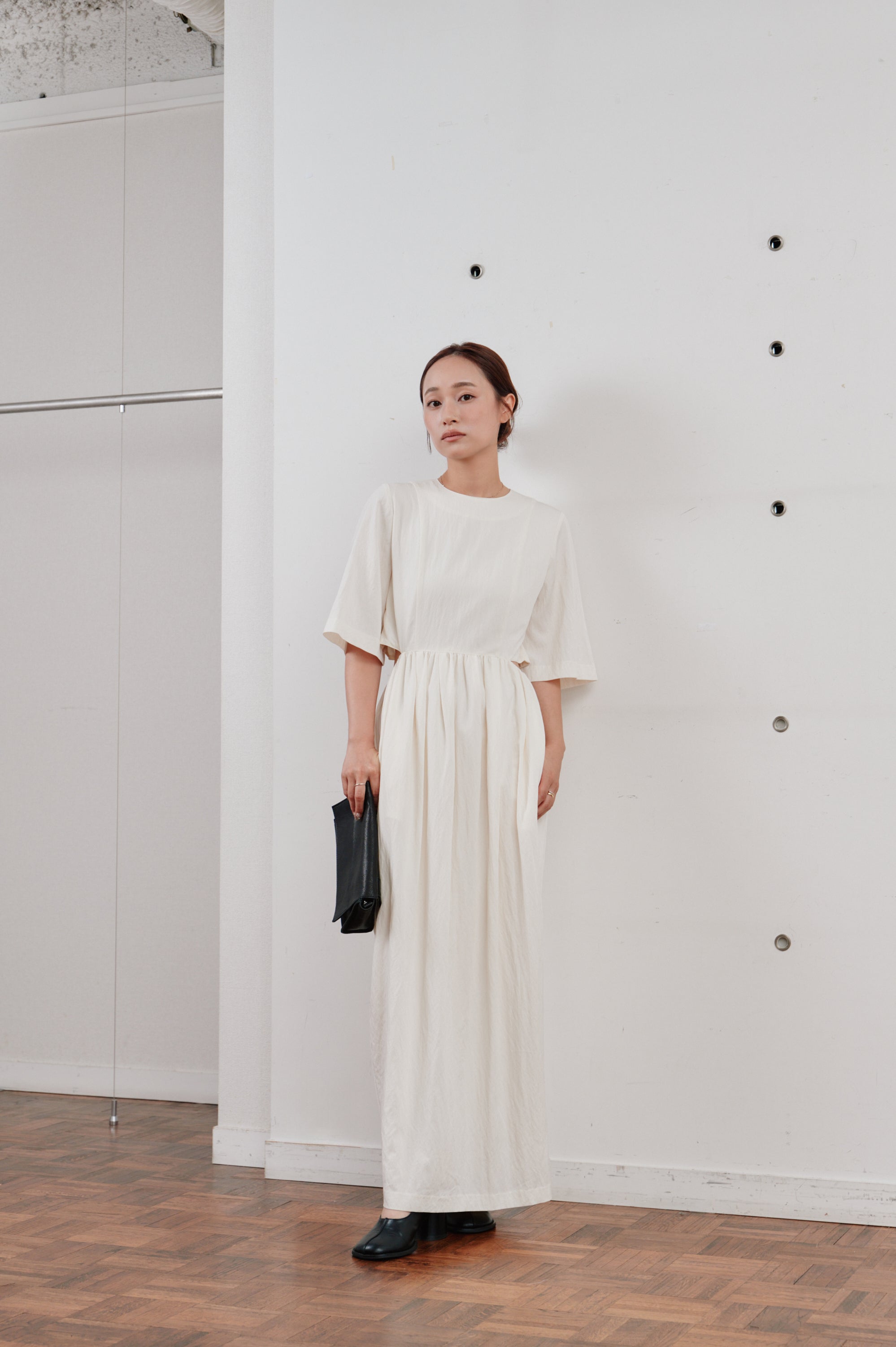 waist side slit cocoon dress - Hella (ヘラ）公式通販サイト