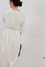 画像をギャラリービューアに読み込む, waist side slit cocoon dress
