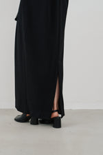 画像をギャラリービューアに読み込む, front tuck cocoon dress
