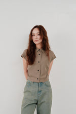 画像をギャラリービューアに読み込む, cut off cropped shirt
