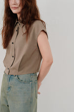 画像をギャラリービューアに読み込む, cut off cropped shirt
