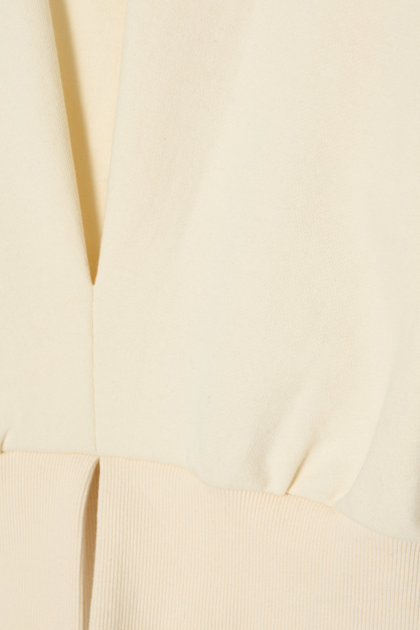 front tuck cropped sweat