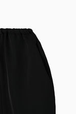 画像をギャラリービューアに読み込む, drawstring gloss pants
