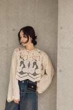 画像をギャラリービューアに読み込む, EMBROIDERY LACE BLOUSE
