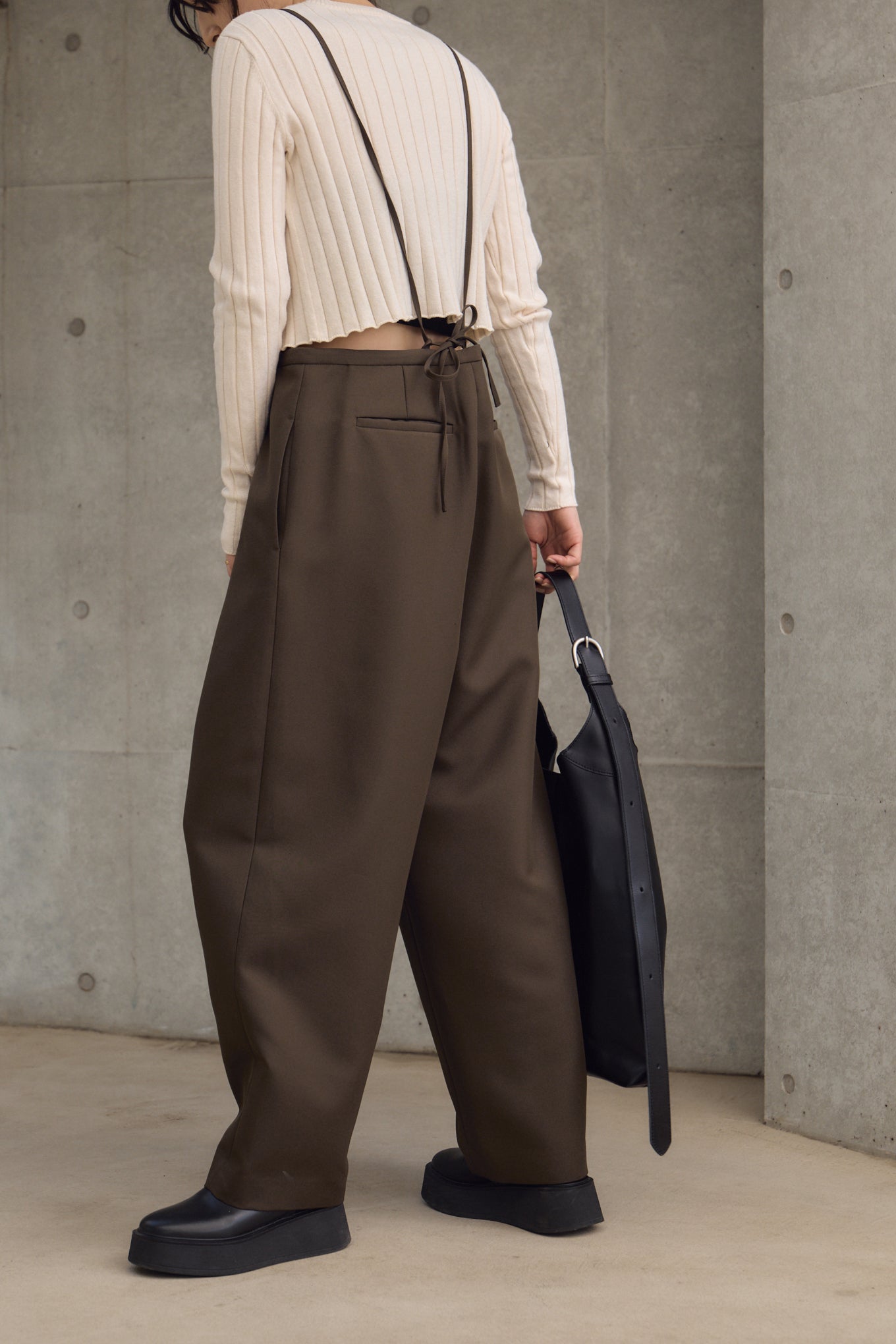 SUSPENDER COCOON PANTS