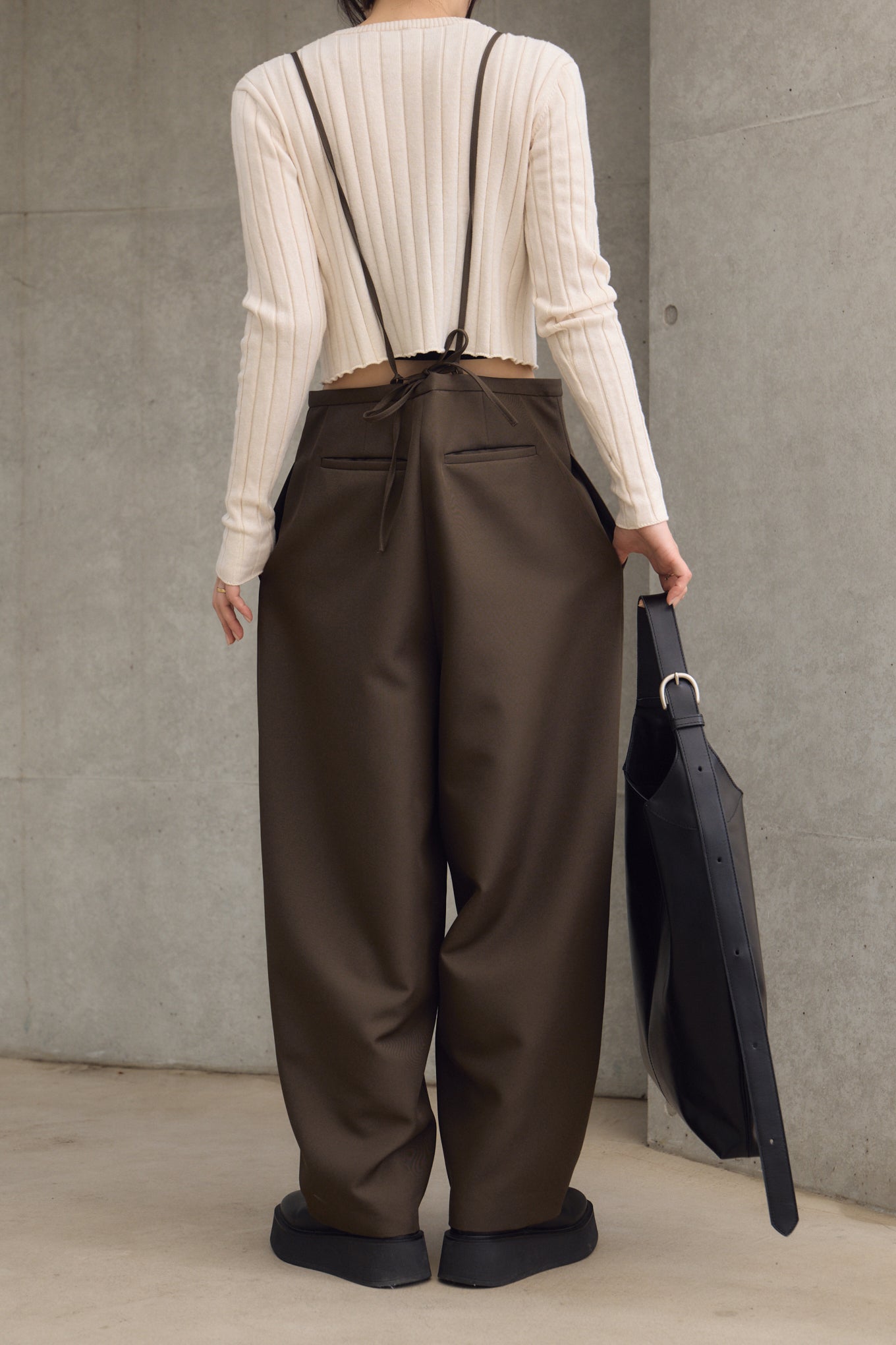 SUSPENDER COCOON PANTS