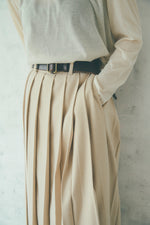 画像をギャラリービューアに読み込む, pleats volume skirt
