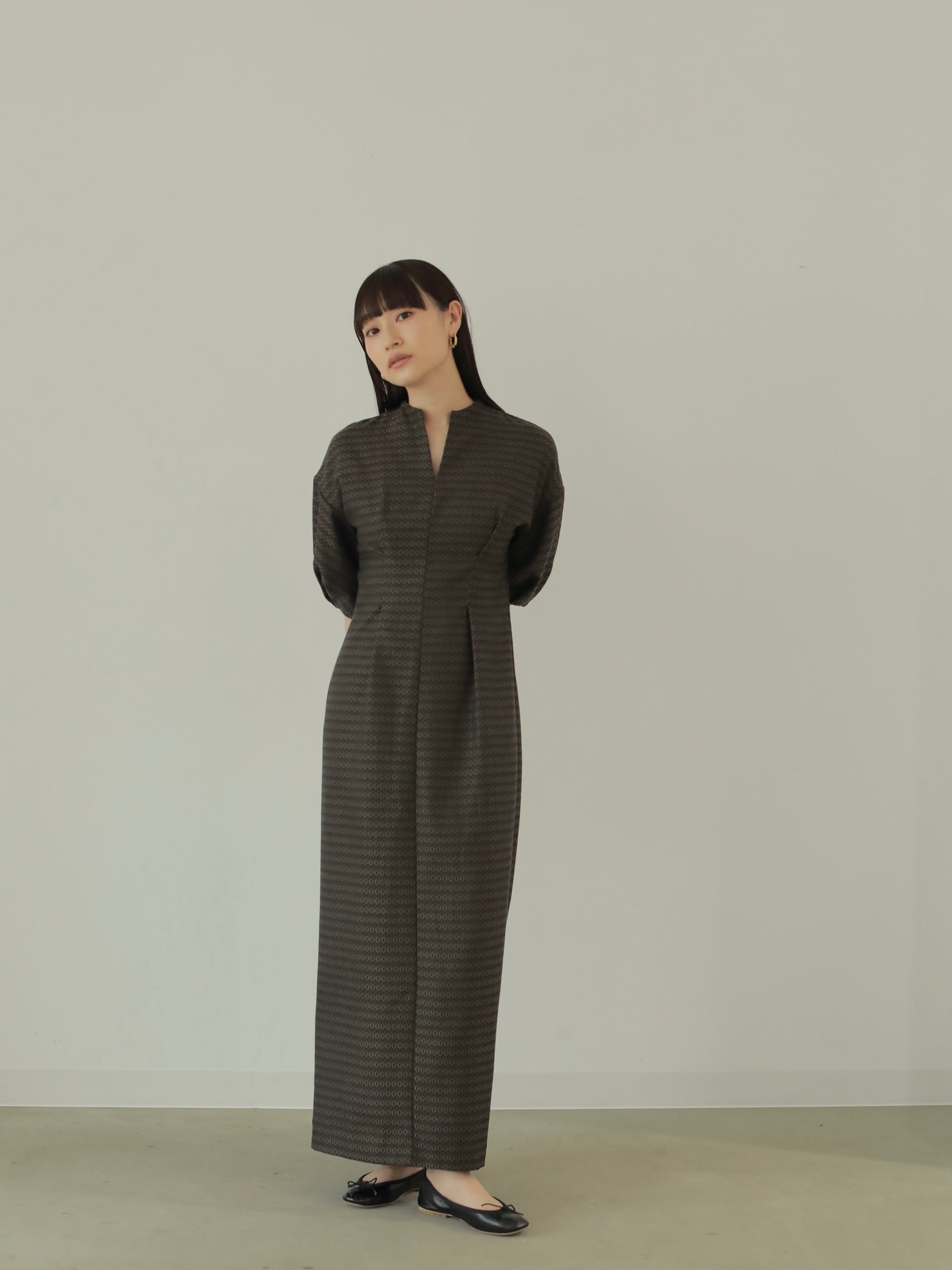 JACQURD TUCK SLEEVE DRESS - Hella (ヘラ）公式通販サイト