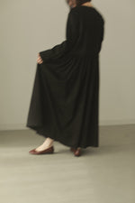 画像をギャラリービューアに読み込む, suede gather dress
