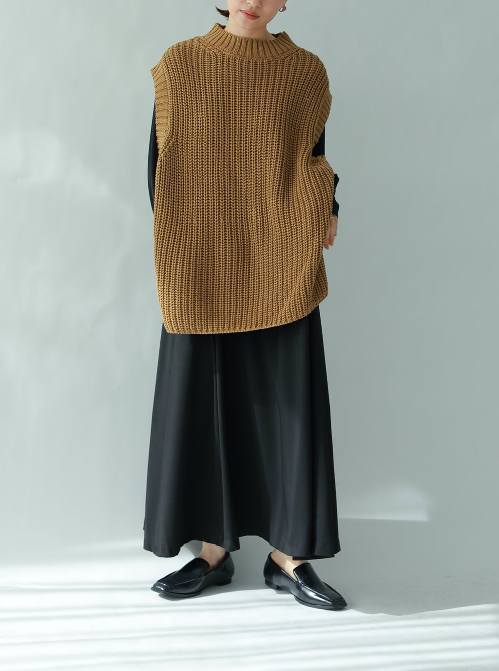 LOOSE KNIT VEST