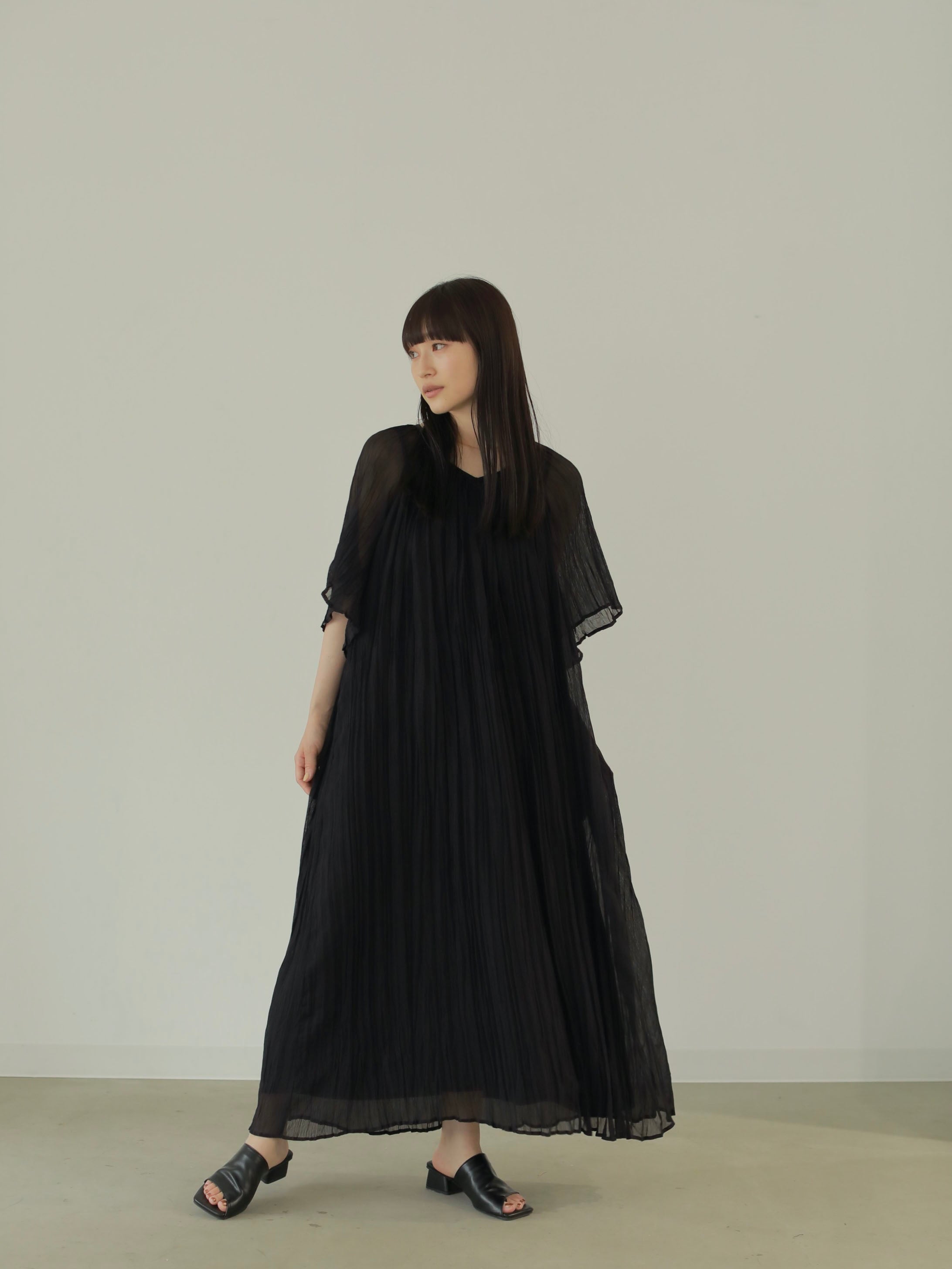 CREPE BACKTIE DRESS