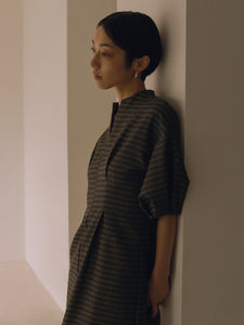 JACQURD TUCK SLEEVE DRESS