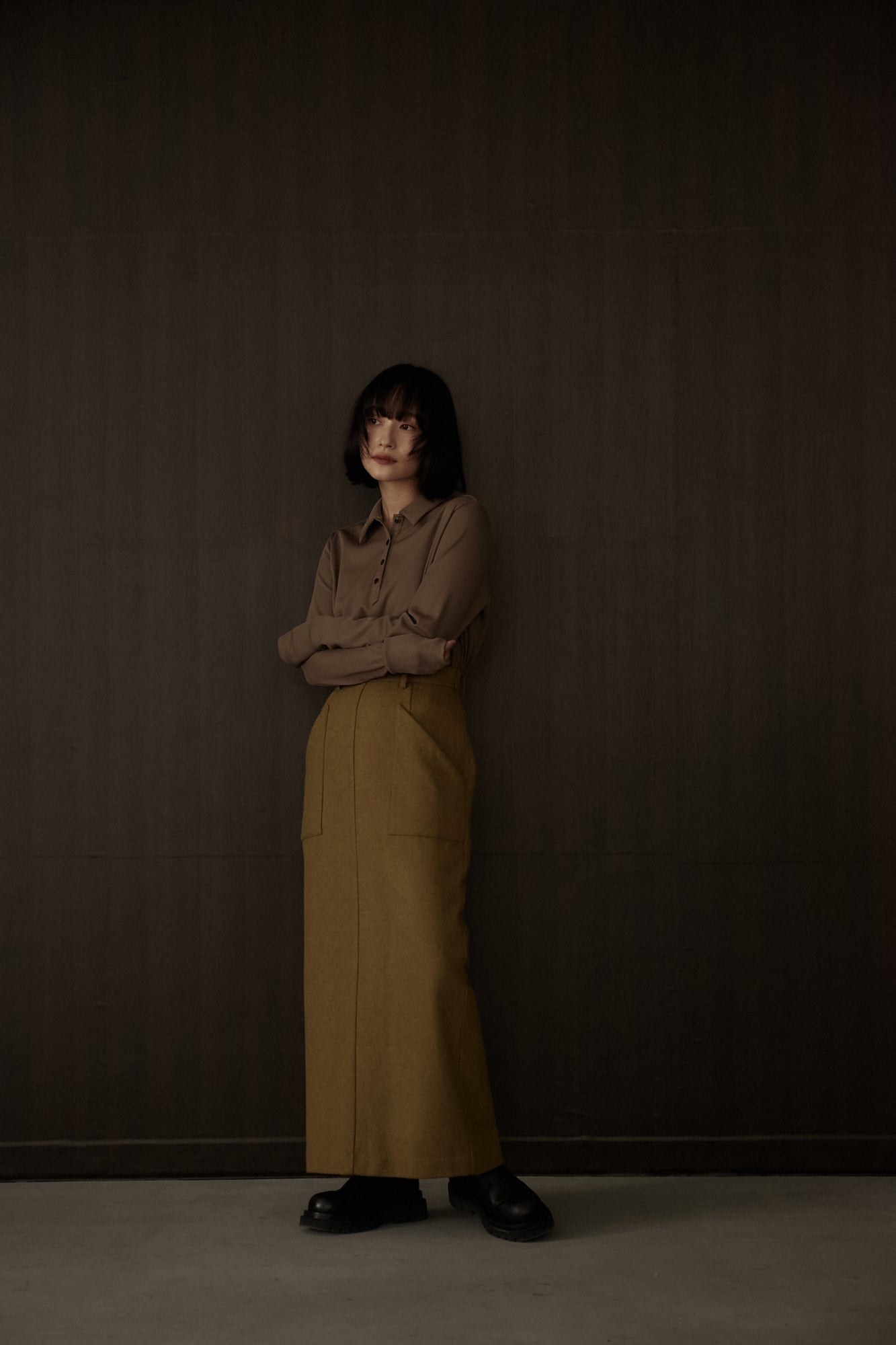 ヘラ Hella BACK SLIT DRESS ベージュ M 長袖 マキシ ヘラ Hella BACK SLIT DRESS ベージュ M 長袖 マキシ レディース