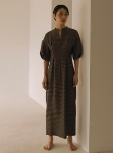 JACQURD TUCK SLEEVE DRESS