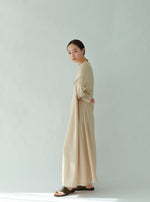 画像をギャラリービューアに読み込む, BACK SATIN DRESS
