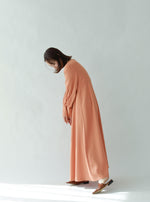 画像をギャラリービューアに読み込む, BACK SATIN DRESS
