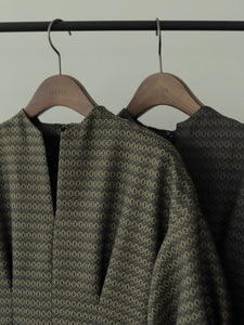 JACQURD TUCK SLEEVE DRESS