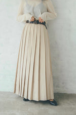 画像をギャラリービューアに読み込む, pleats volume skirt

